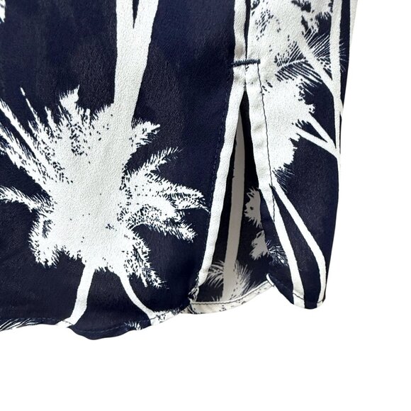 CHICO'S Palm Trees Blouse Navy Blue Medium (Chicos 1) 3/4 Sleeve Womens Top - Picture 7 of 9